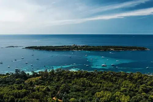 Coastal gathering destination